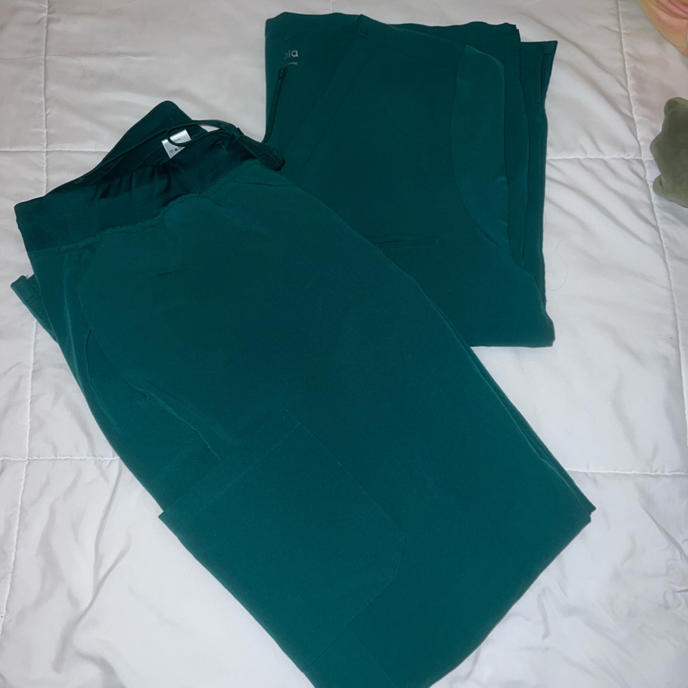 Hunter Green Mandala Scrub Set